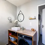 Apartment Charming 2-room In Lavandou, Terrace, Parking, Air Conditioning *