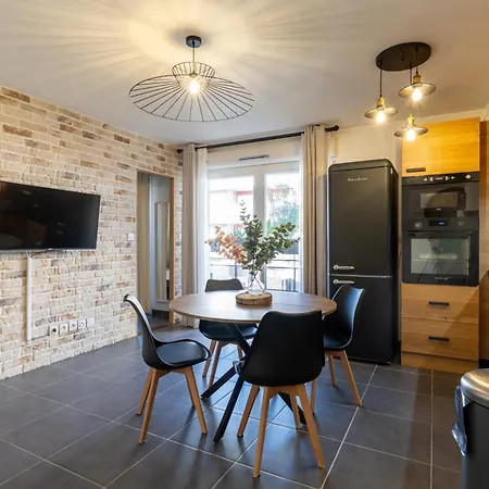 Lägenhet Charming 2-room In Lavandou, Terrace, Parking, Air Conditioning *