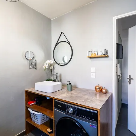 דירה Charming 2-room In Lavandou, Terrace, Parking, Air Conditioning *