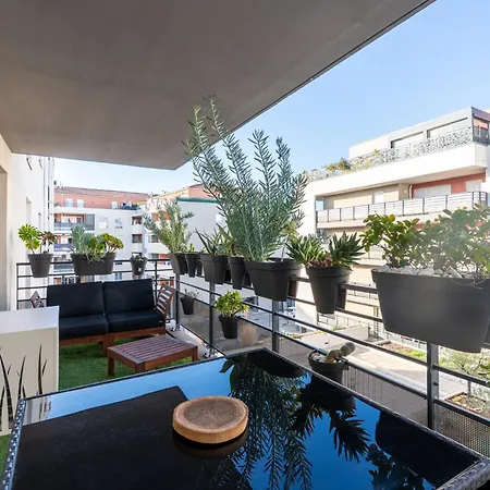 Апартаменты Charming 2-room In Lavandou, Terrace, Parking, Air Conditioning