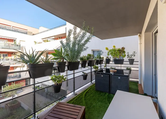 Lägenhet Charming 2-room In Lavandou, Terrace, Parking, Air Conditioning *